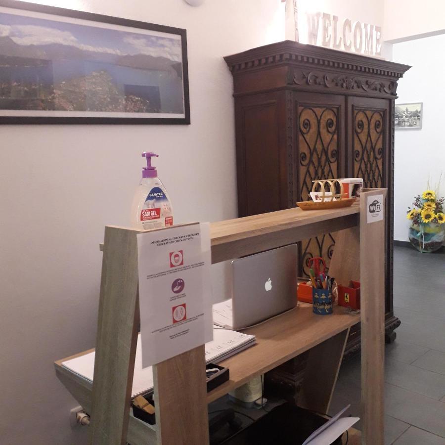 La Tana Rooms Лено Экстерьер фото