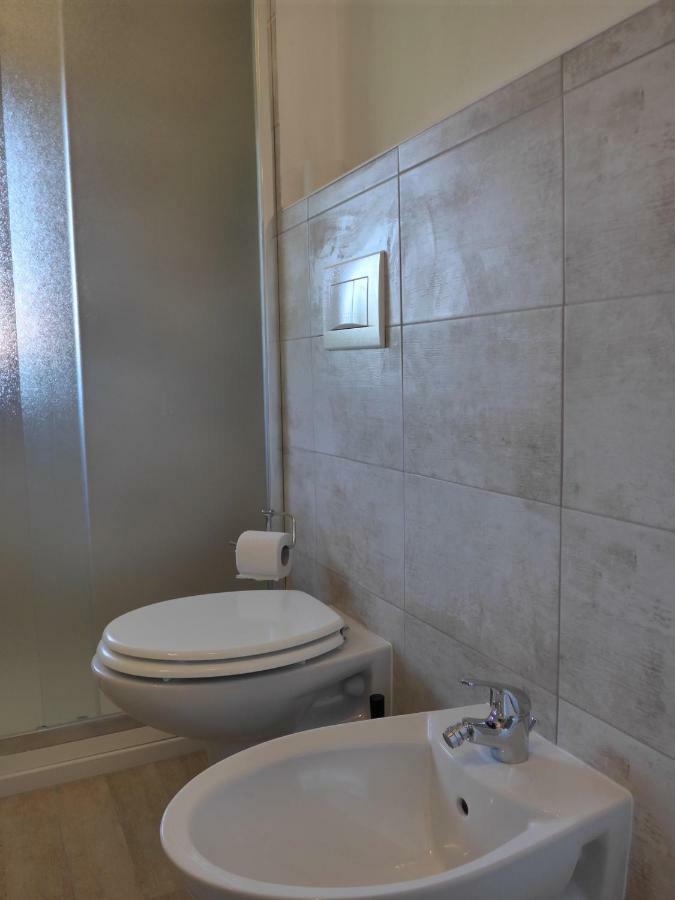 La Tana Rooms Лено Экстерьер фото