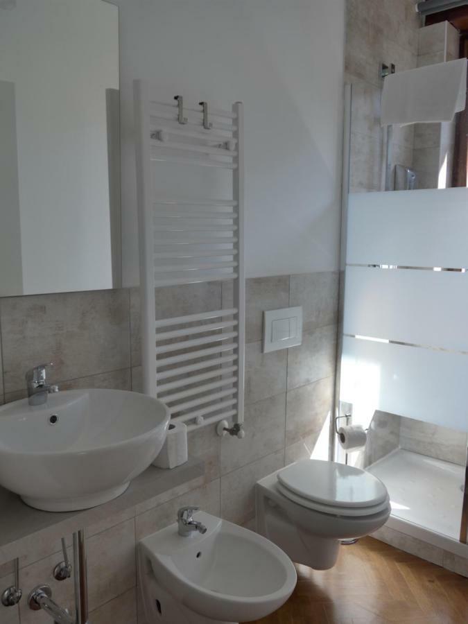 La Tana Rooms Лено Экстерьер фото