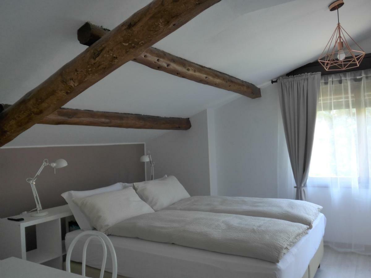 La Tana Rooms Лено Экстерьер фото