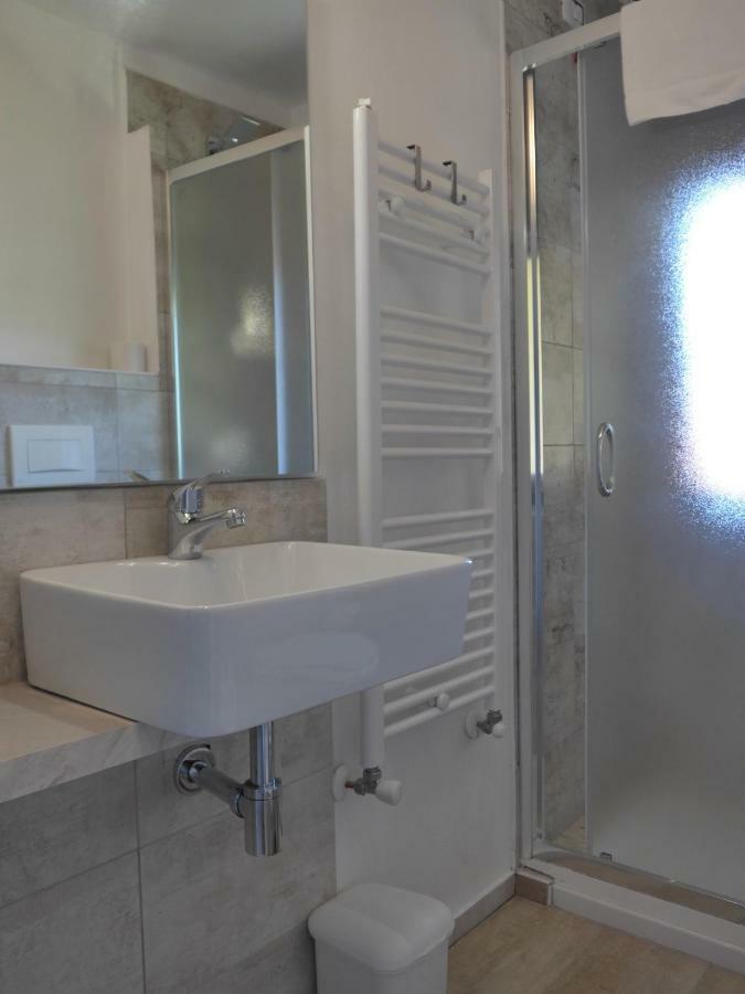 La Tana Rooms Лено Экстерьер фото